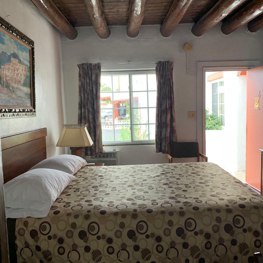 Cottonwood Court Motel Санта-Фе Екстер'єр фото